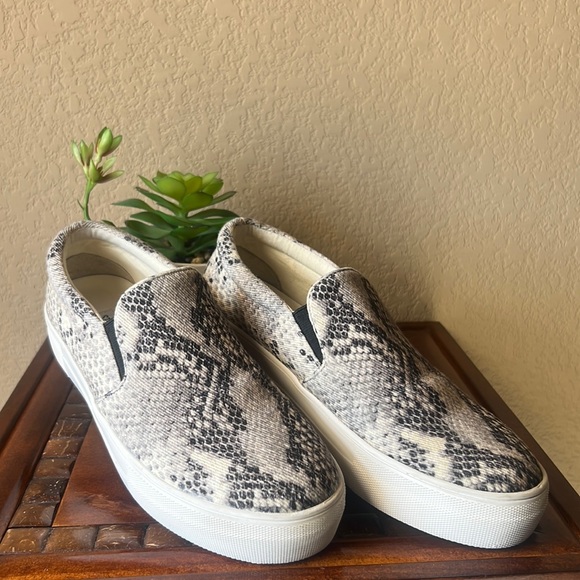 Steve Madden snakeskin platform sneakers, size 8 - Picture 2 of 8